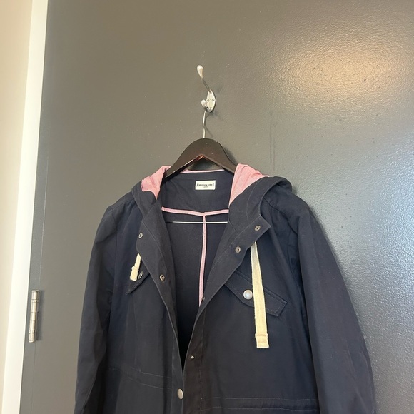 Bridge & Burn L Navy Hooded Jacket with pink/red Lining Mint/excellent condition - Picture 10 of 13